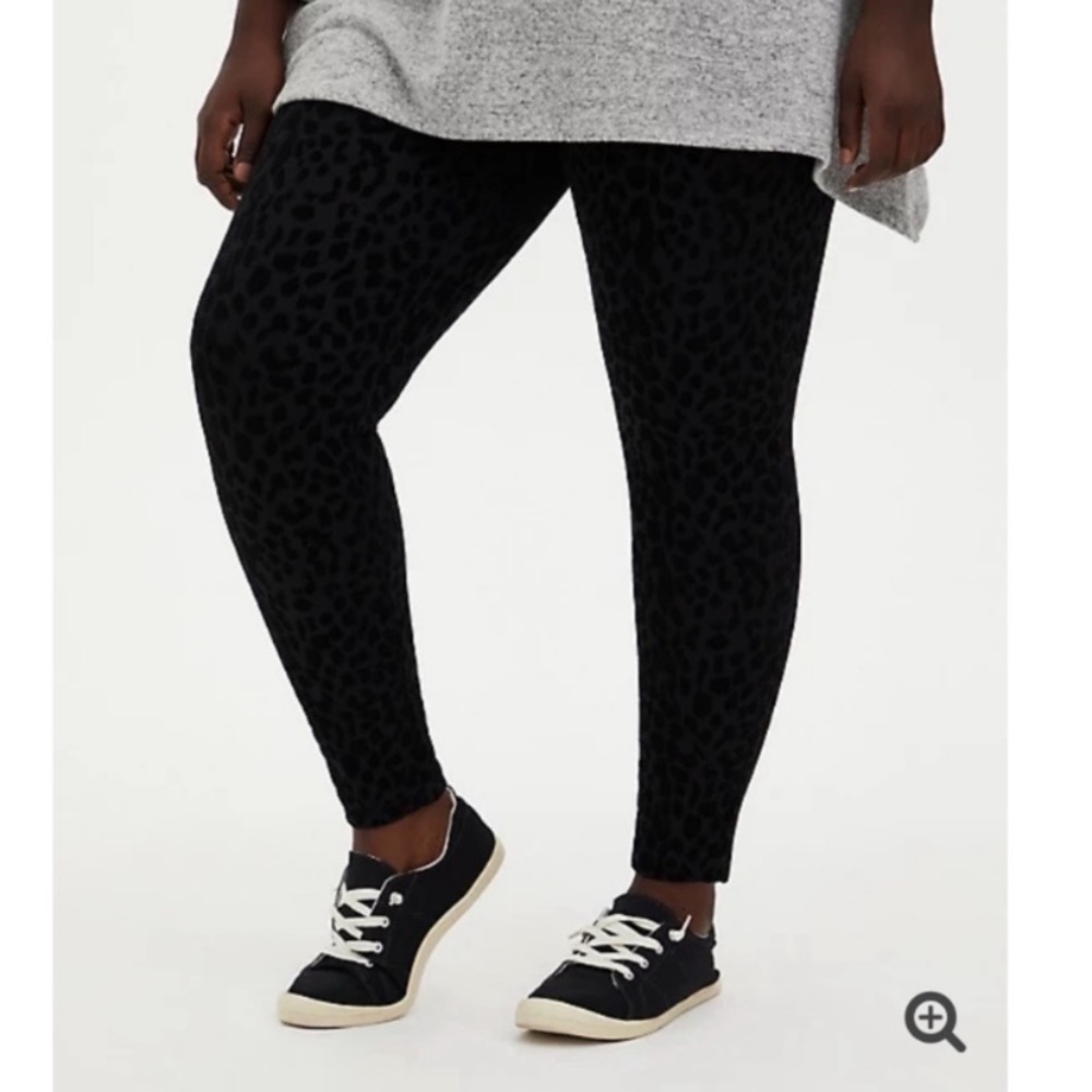 Torrid Studio Slim Fix Ponte Leopard Pull-On Pixie Pants NWT